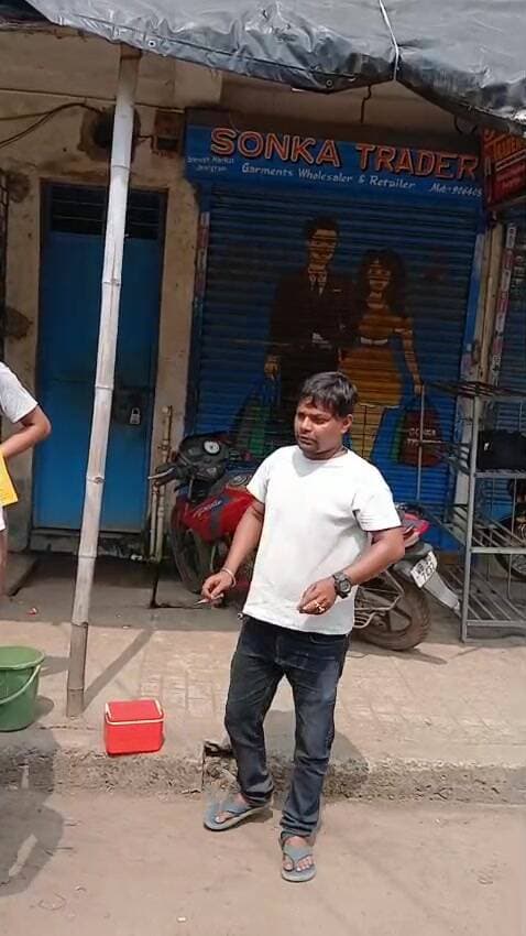 ঝাড়গ্রাম: ঝাড়গ্রামে পথে থাকা কুকুরদের টিকাকরণে অভিনব উদ্যোগ BJP-এর