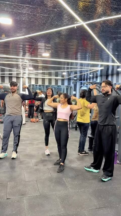 💪🔥 Fitness का नया डेस्टिनेशन – Get Fit With Gauri Warrior Gym!
Weight Loss हो, Body Transformation, Strength Training या Zumba Classes 💃 यहाँ मिलेगी सही Training और Expert Guidance!
🏆 Girls & Boys के लिए Special Training
🥇 State & District Level Medal Winners
💃 Zumba Classes Available
✨ Females के लिए Special Batches
💪 Experienced Trainer & Personal Guidance
☎️☎️—9305632033
📍 Location: Transport Nagar, Prayagraj
तो देर किस बात की? आज ही अपनी Fitness Journey शुरू करें और खुद का Best Version बनें! 🔥
#GetFitWithGauri #WarriorGym #Prayagraj #FitnessMotivation #ZumbaClasses WeightLoss BodyTransformation GymLife PrayagrajFitness