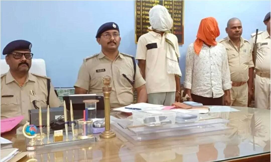 महिला से अभद्र व्यवहार के विवाद में हुई मुलायम की हत्या! दो आरोपित गिरफ्तार, पिस्टल बरामद ..
खबर कमेंट बॉक्स में