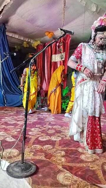 श्री दक्षिणमुखी हनुमान रामलीला समिति नई बस्ती, पुछडी रामनगर की रामलीला में। सूर्पनखा।
#Ramnagar #uttarakhand #nainital