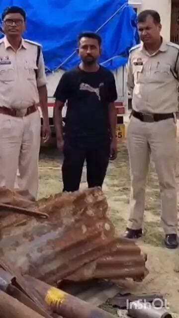 #मनेंद्रगढ़ कोतवाली पुलिस ने दो गोदामों से 13 क्विंटल लोहा कबाड़ जब्त किया, #shorts #news