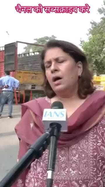 UPI पर MDR का फैसला टलने पर भड़कीं सुप्रिया श्रीनेत, बोलीं— “गला रेतेंगे, लेकिन त्योहारों के बाद!”