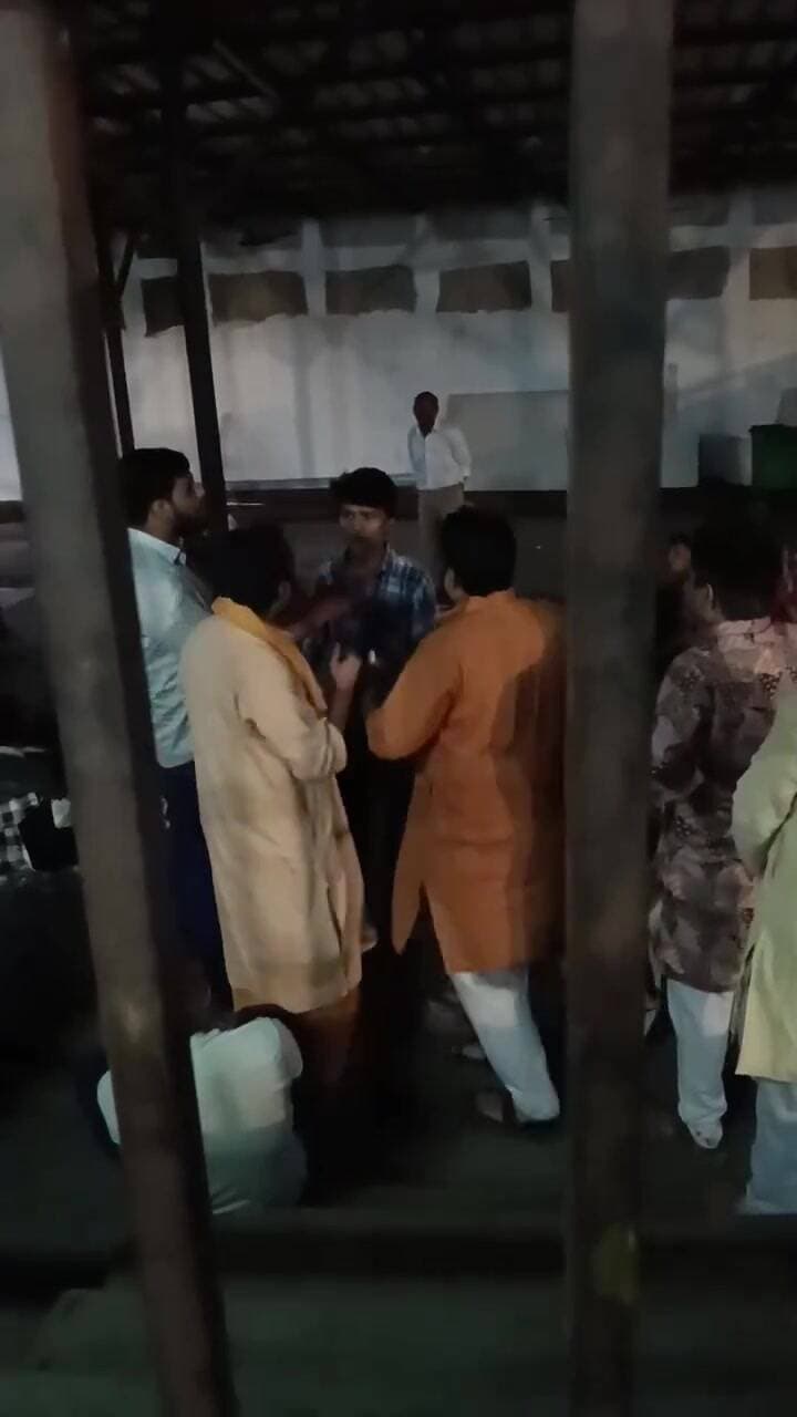 कालकाजी मंदिर में मारपीट की घटना, पुलिस कार्रवाई का इंतजार