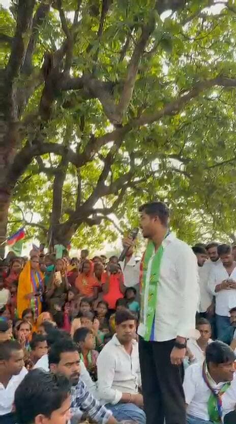 गिरिडीह विधानसभा उपचुनाव: राजनीतिक हलचल तेज, युवा नेता उत्कर्ष महतो के नाम की चर्चा ने पकड़ा जोर...
#election #Giridih #comingelection