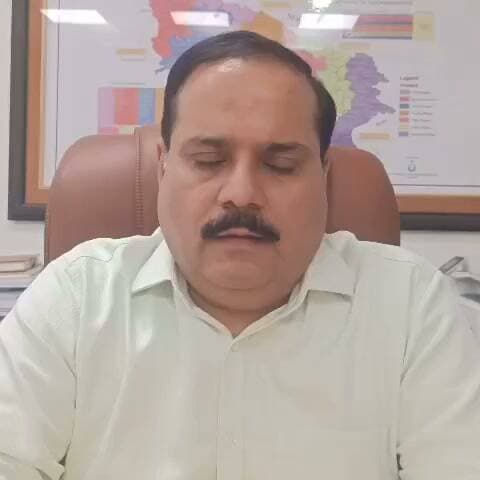 _*दि सहारनपुर वॉइस/न्यूज़ 7*_
_*सच्चाई के साथ हरदम*_
*👉🏾👉🏾 मतदाता सूची में नाम जुड़वाने का सुनहरा मौका! 17 और 24 अक्टूबर को प्रदेशभर के बूथों पर लगेंगे विशेष कैंप!!*
*👉🏾👉🏾 युवा मतदाताओं समेत छूटे पात्र नागरिकों से अपील, फॉर्म-6 भरकर मतदाता सूची में दर्ज कराएं अपना नाम!!*
_उत्तर प्रदेश। भारत निर्वाचन आयोग के निर्देशानुसार उत्तर प्रदेश में मतदाता सूची में छूटे हुए पात्र नागरिकों और युवा मतदाताओं के नाम शामिल करने के लिए विशेष अभियान चलाया जा रहा है। इसके तहत आगामी 17 अक्टूबर (शनिवार) और 24 अक्टूबर (शनिवार), 2026 को प्रदेश के प्रत्येक बूथ पर विशेष कैंप आयोजित किए जाएंगे।अभियान के अंतर्गत नागरिकों से अपील की गई है कि वे विशेष कैंप में पहुंचकर मतदाता सूची में अपना और अपने परिवार के सभी पात्र सदस्यों का नाम दर्ज होने की पुष्टि करें। यदि किसी पात्र नागरिक का नाम मतदाता सूची में शामिल नहीं है, तो वह फॉर्म-6 भरकर नाम जुड़वाने के लिए आवेदन कर सकता है।मतदान लोकतंत्र का महत्वपूर्ण हिस्सा है। प्रत्येक पात्र नागरिक का नाम मतदाता सूची में दर्ज होना आवश्यक है, ताकि वह चुनाव में अपने मताधिकार का प्रयोग कर सके। ऐसे में नागरिकों से अपील है कि निर्धारित तिथियों पर आयोजित विशेष कैंप का लाभ उठाएं और मतदाता सूची में अपना नाम सुनिश्चित करें!!!_