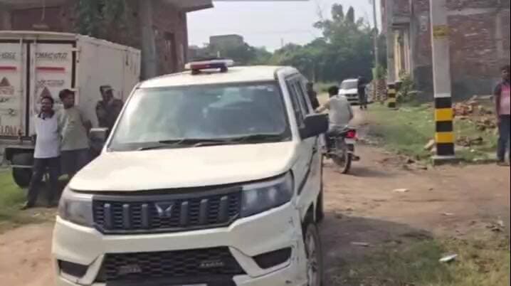 सिरसपुर गांव में DDA की कार्रवाई के बाद जमीन विवाद तेज, ग्रामीणों ने फर्जी दस्तावेज कराने का आरोप लगाया