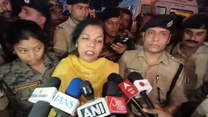 बिहार के वैशाली में नाव पलटी 12 बच्चों समेत 13 की मौ,त,पूरे बिहार में शोक की लहर।