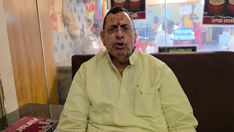 CM योगी के दौरे से पहले नगर विधायक रत्नाकर मिश्र ने जनपद वासियों के लिए वीडियो जारी किया, कहा - कल सुबह 9:30 बजे काली खोह मोड़ पर आयोजित जनसभा में लोगों से पहुंचने की अपील की
#CMYogiAdityanath #VindhyachalVisit #RatnakarMishra #MirzapurNews #KaliKhohMod #YogiAdityanath #TodayMirzapur