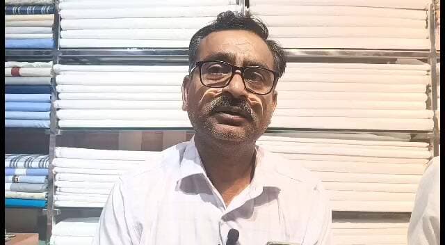 पलवल: पलवल में बस स्टैंड चौक बंद होने पर दुकानदारों का धरना प्रदर्शन की चेतावनी