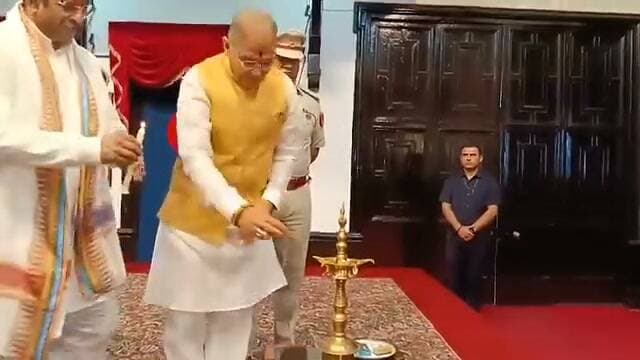शिमला LIVE 📍 राज्यपाल कविंदर गुप्ता लोकभवन में राष्ट्रीय शिक्षा नीति पर आधारित पुस्तक का कर रहे विमोचन 📚
देखिए, इस अवसर पर क्या बोले राज्यपाल… 🎤
#Shimla #KavinderGupta #NationalEducationPolicy #HimachalPradesh #HimachalNews #HimachalPrimeNews