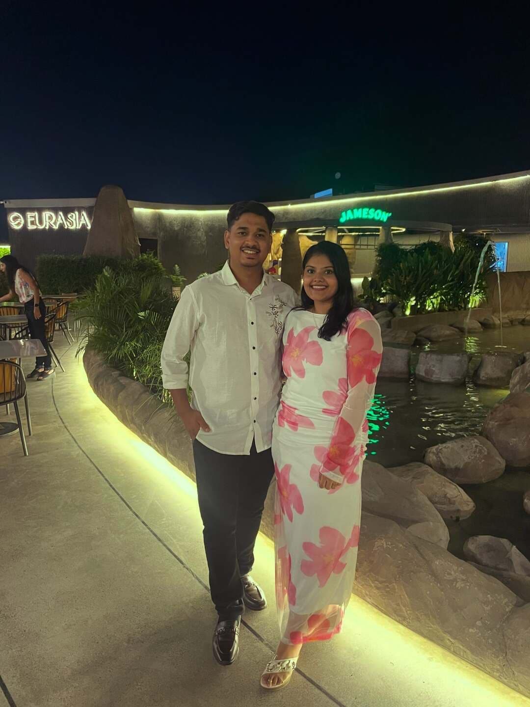 Almost 7 years ago, he was my boyfriend… and today, he’s my husband🥹❤️
And honestly, not much has changed. 😂
He’s still the one who irritates me the most, makes me laugh, knows all my nonsense, and somehow knows how to calm me down💆♀️
We’ve grown up together, changed together, fought over the silliest things, made countless memories, and somehow kept choosing each other through all these years❤️
From “my boyfriend” to “my husband” — same person, same madness, just a lifetime ahead of us. ♾️💝