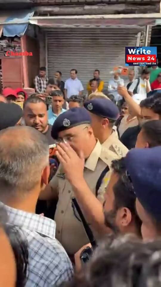 • चंबा में गोवंश के अवशेष मिलने से भड़का आक्रोश, विरोध में चंबा मुख्य बाजार पूरी तरह बंद!
