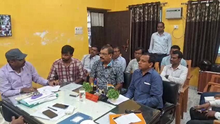 रामगढ़ चौक: पंचायत भवनों में कर्मियों की बायोमेट्रिक उपस्थिति अनिवार्य
