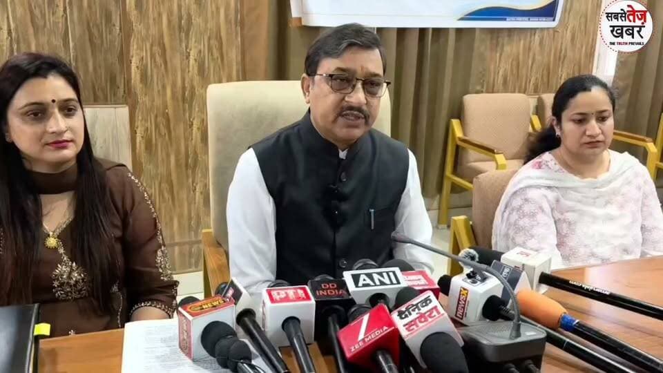 नाहन में दिशा बैठक सम्पन्न: सांसद सुरेश कश्यप ने की अध्यक्षता, विकास कार्यों पर मंथन..
