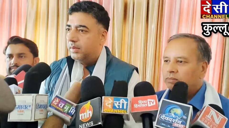 🔺केंद्र सरकार की किसान विरोधी नीतियों का विरोध करेगी किसान कांग्रेस बोले-रवि शर्मा
देसी चैनल कुल्लूदेसी चैनल देवभूमि कुल्लूदेसी चैनल कुल्लू