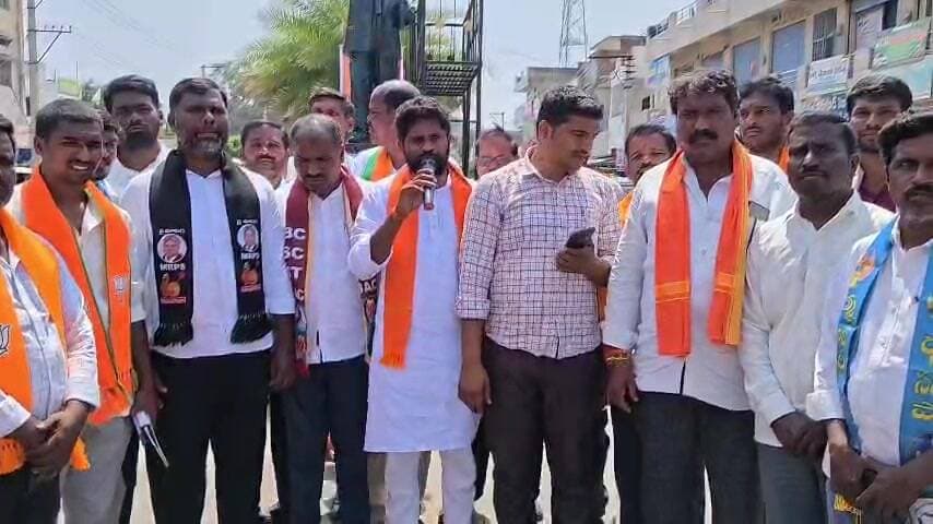 వనపర్తి: వనపర్తిలో ఆలయ ప్రవేశ వివాదం: బీజేపీ ఎస్సీ మోర్చా ధర్నా