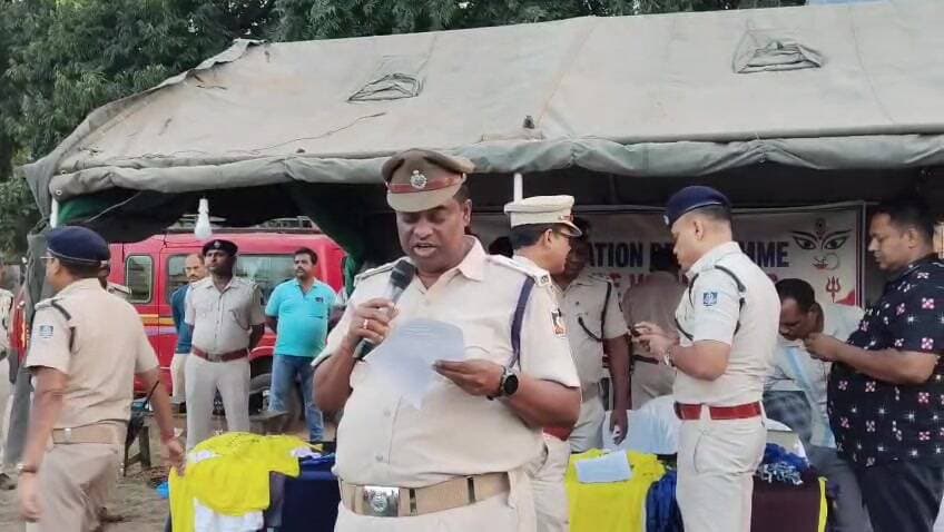 କଟକ ପୌରାଞ୍ଚଳ: କଟକରେ କମିଶନରେଟ ପୁଲିସର ସ୍ବଚ୍ଛତା କାର୍ଯ୍ୟକ୍ରମ