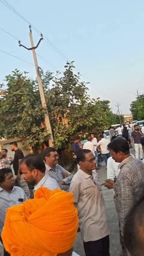 कांग्रेस का दलोदा थाने का घेराव