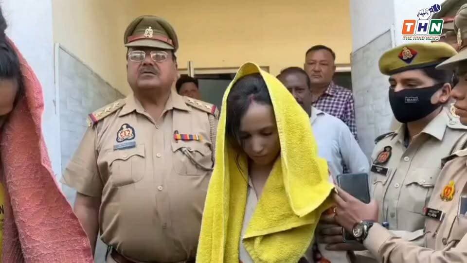मेरठ के चर्चित नीले ड्रम हत्याकांड में अदालत ने पत्नी मुस्कान और प्रेमी साहिल को फांसी की सजा सुनाई है। 3 मार्च 2025 को सौरभ राजपूत की हत्या कर शव के टुकड़ े नीले ड्रम में छिपाए गए थे। इस सनसनीखेज फैसले से मृतका की मां को न्याय मिला है, जिसन े पूरे देश को झकझोर कर रख दिया था।
#muskan #saurabhmurdercase #bluedrumcase #viral #adhanatvnews