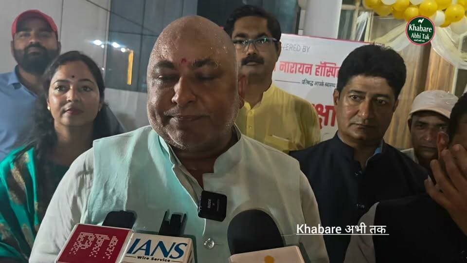 परिवहन मंत्री दयाशंकर सिंह बोले- मोदी जी के विकास कार्यों को सभी लोग स्वीकार कर रहे हैं, देखिए पूरा बयान।
#दयाशंकरसिंह #नरेंद्रमोदी #उत्तरप्रदेश #खबरेंअभीतक #KhabareAbhiTak