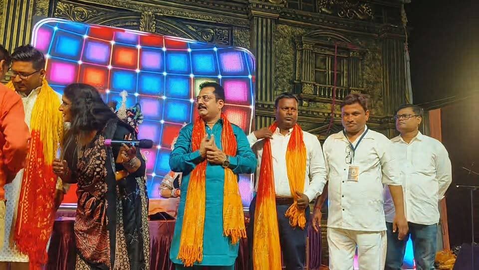 शेखपुरा डांडिया नाईट में शामिल हुए लोजपा आर जिला अध्यक्ष ईमाम गजाली।