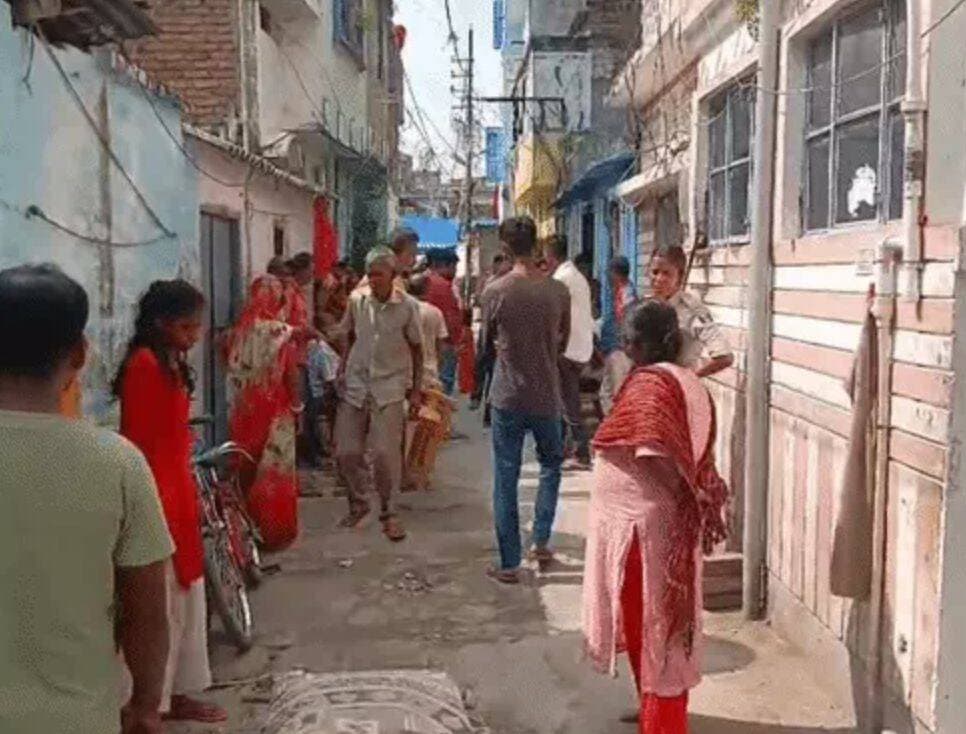 मुजफ्फरपुर के पड़ाव पोखर में मिला लापता महिला का शव, पति केरल में करता है काम; परिजनों ने पोस्टमार्टम से किया इनकार
पूरी खबर कमेंट बॉक्स में पढ़ें