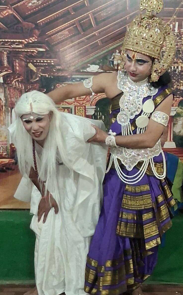 पुत्र वियोग में राजा दशरथ ने त्यागे प्राण,भरत ने चित्रकूट पहुंचकर श्रीराम से की..see more