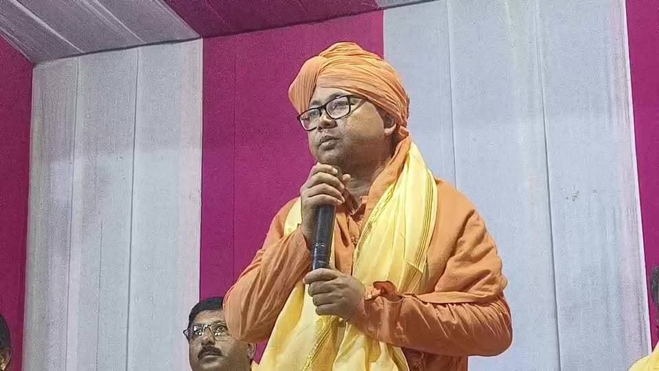 ইসলামপুর কমল মেমোরিয়াল ক্লাবের দুর্গোৎসবের শুভ সূচনায় পৌরপিতা, বিধায়ক, মন্ত্রীদের চাঁদের হাট