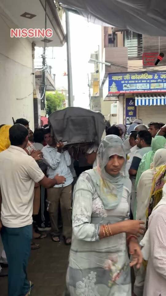 गरीब परिवार का सपना पूरा करने गए रिंकू प्रजापत का पार्थिव शरीर उनके पैतृक गांव पहुंचा आज के दिन रिंकू की घर की वापसी-पर ऐसी वापसी हुई कि परिवार पर दुखों का पहाड़ टूटा, सारे शहर में दुख की लहर