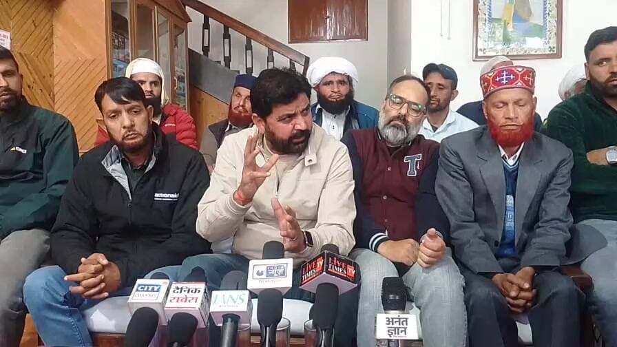 जिला परिषद उपाध्यक्ष लियाक़त खान आज प्रेस वार्ता के माध्यम से हाल ही में सीला घराट घघरोता में हुई गो हत्या को लेकर विस्तार पूर्वक चर्चा की और इस कृत्य को अंजाम देने वाले के खिलाफ कड़ी कार्रवाई करने की मांग की है उनके साथ समुदाय के लोग भी मौजूद रहे