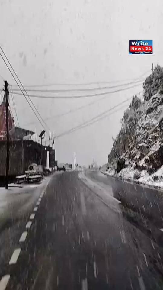 केलांग और दारचा में सीजन की पहली बर्फबारी; शिंकुला और बारालाचा मार्ग पर वाहनों की आवाजाही रोकी..!!