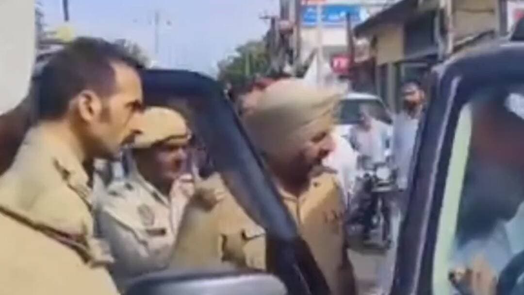ਦੀਨਾਨਗਰ: ਦੀਨਾਨਗਰ ਵਿੱਚ ਪੰਜਾਬ ਬੰਦ ਦੌਰਾਨ ਜਥੇਬੰਦੀਆਂ ਦੇ ਆਗੂਆਂ ਅਤੇ ਡੀਐੱਸਪੀ ਵਿਚਕਾਰ ਹੋਈ ਤਿੱਖੀ ਬਹਿਸ