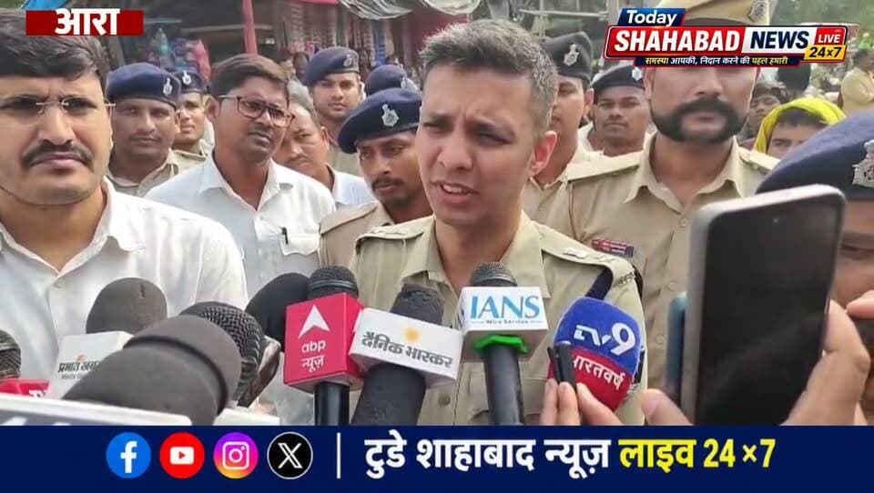 कस्टम विभाग के रिटायर अधिकारी की ह"त्या के मामले में पुलिस की कार्रवाई, थानाध्यक्ष निलंबित। मनोज नामक व्यक्ति से पुलिस कर रही है पूछताछ। एसपी ने कहा- दोषियों को बख्शा नहीं जाएगा।