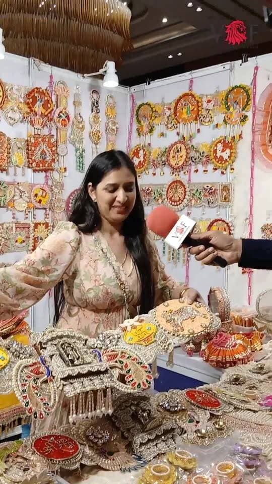 दिवाली की तैयारियों को दें खास अंदाज...
रेडिसन ब्लू में ‘The Diwali Soiree'
समय: सुबह 11 बजे से रात 8 बजे तक
स्थान: रेडिसन ब्लू, फरीदाबाद
प्रस्तुति: ilaahe By Rietu
#festival
#shopping
#fashion
#voiceoffaridabad
#Voiceoffreedom
