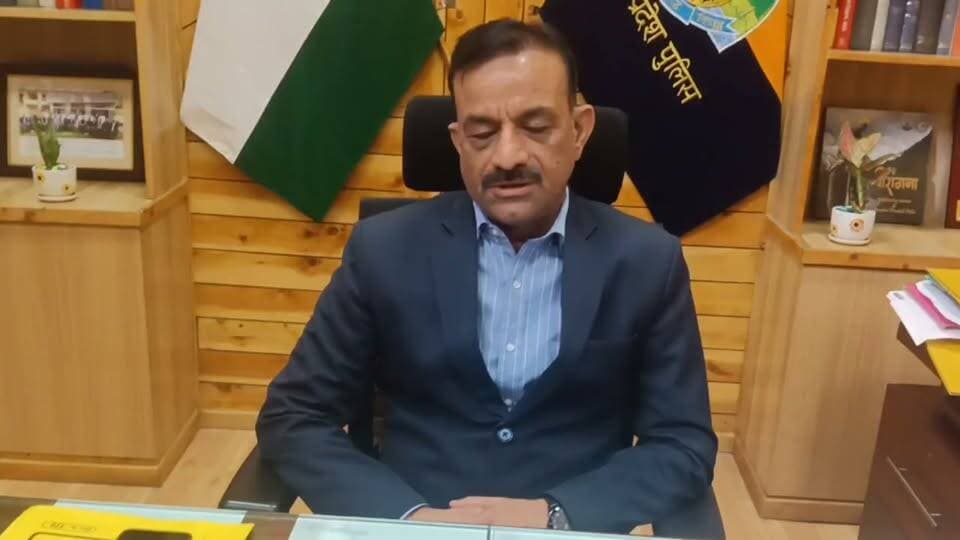 जिला चंबा में गौ हत्या मामले को लेकर पुलिस अधीक्षक विजय कुमार सकलानी ने अपनी प्रतिक्रिया देते हुए लोगों से आपसी भाईचारा और सामाजिक सौहार्द बनाए रखने की अपील की है।