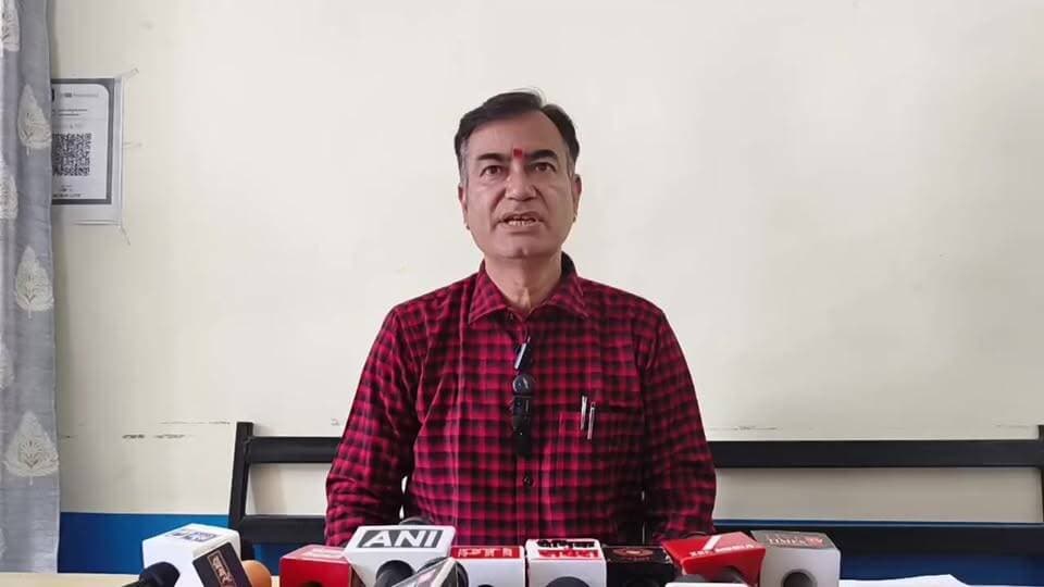 Live नाहन : SIR मुद्दे पर भाजपा प्रदेश मीडिया सह-प्रभारी विक्रम वर्मा की प्रेस वार्ता..