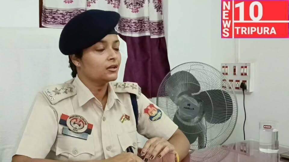আসন্ন দূর্গউৎসবকে কেন্দ্র করে মহকুমা পুলিশ আধিকারিকের সাংবাদিক সম্মেলন।