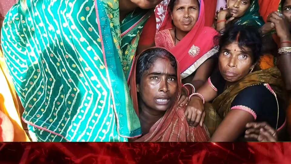 मधेपुरा में बांसबाड़ी से आठवीं के छात्र का श/व बरामद, ह/त्या की आशंका से सनसनी; मंगलवार शाम से था लापता, गले पर मिले कई निशान; पुलिस और एफएसएल की टीम जांच में जुटी
