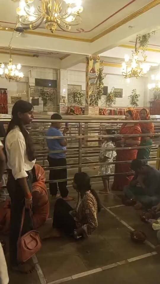 #फरेन्दा के सुप्रसिद्ध #लेहड़ा_मन्दिर पर आज शाम का अद्भुत दृश्य
Public maharajganj #NewsUpdate #lehramandir #newstoday #everyone #followers