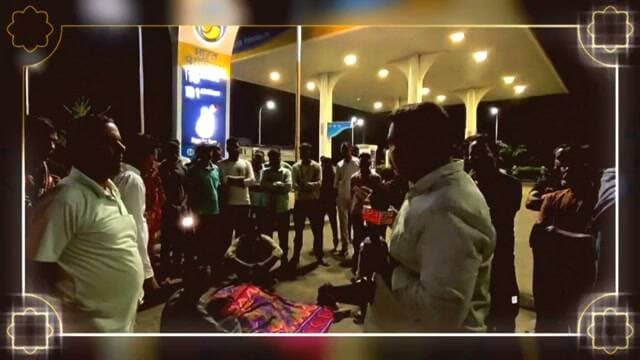 जैतपुर थाना क्षेत्र में खाकी की शह पर रेत माफिया का खूनी खेल: तेज रफ्तार हाईबा से सोनू वर्मन की दर्दनाक मौत, गलहथा डोंगरी टोला लोडिंग स्थल और भंडारण पर ताबड़तोड़ कार्रवाई की मांग,* *टीआई के निलंबन,* लिप्त दो आरक्षकों पर कार्रवाई और CDR जांच की मांग को लेकर भटिया मंदिर पेट्रोल पंप के पास फूटा जनसैलाब
गलहथा डोंगरी टोला साबिर नामक निवासी रेत कारोबारी के यहां पर रेता ट्रक में लोड होना था, बेकाबू ट्रक ने ली युवक की जान
#मध्य #प्रदेश के #मुखिया #डॉ.#मोहन #यादव
#कलेक्टर #शहडोल
#खनिज #विभाग #शहडोल
#डीजीपी #मध्यप्रदेश #पुलिस
#पुलिस #महानिरीक्षक #शहडोल #संभाग
#पुलिस #अधीक्षक #शहडोल
#SDOP #धनपुरी