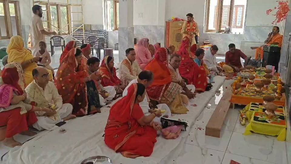 अनूपगढ़ की आरसीपी कॉलोनी वार्ड नंबर 1 में प्राचीन माता मंदिर में प्राण प्रतिष्ठा की पूजा चल रही है। सभी शहर वासी नवरात्रि में इस शुभ कार्य का हिस्सा अवश्य बने।।