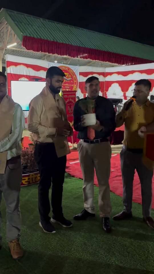 तृतीय वाहिनी, सशस्त्र सीमा बल (SSB), लखीमपुर खीरी के 57वें स्थापना दिवस समारोह में सम्मानित होना मेरे लिए गर्व और सौभाग्य का क्षण रहा। इस अवसर पर मिले अपार स्नेह, सम्मान और आत्मीयता के लिए हृदय से आभार। 🙏❤️
#SSB #LakhimpurKheri #सम्मान #आभार #57वांस्थापनादिवस
