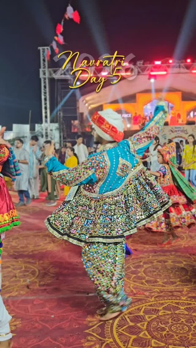 Navratri Day-5🤩🤩💞
#love #valsad #festival #navratri #trending