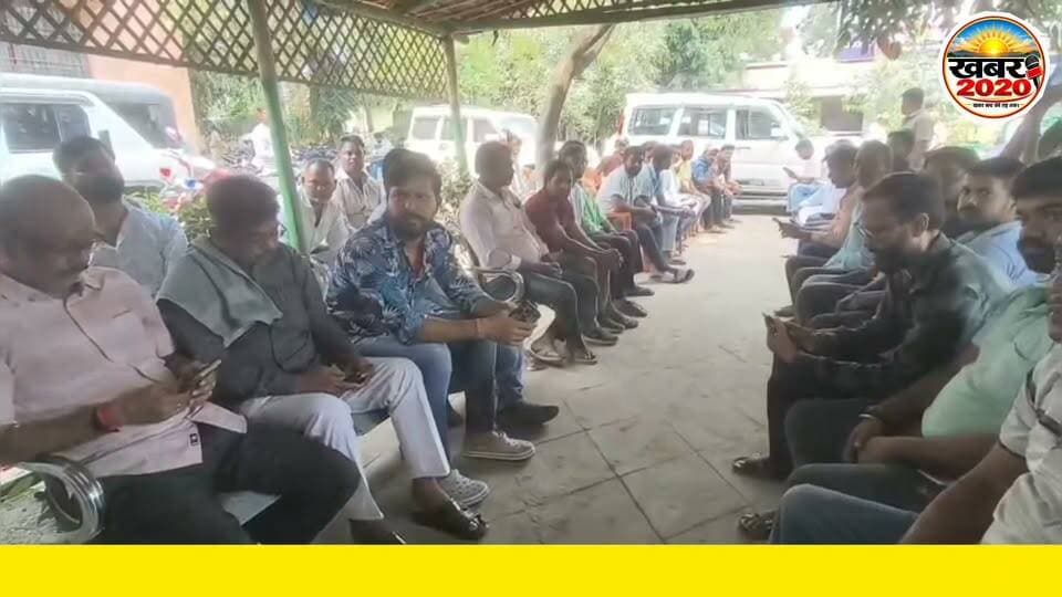 पटना के बिहटा थाना के परिसर में पूजा समिति के सदस्यों के साथ थानाध्यक्ष ने की बैठक, बैठक में कई बातों को लेकर थाना अध्यक्ष ने चर्चा करते हुए किया अपील. #PujaCommittee #shoMeeting #bihtathana #patnabihar #DurgaPuja