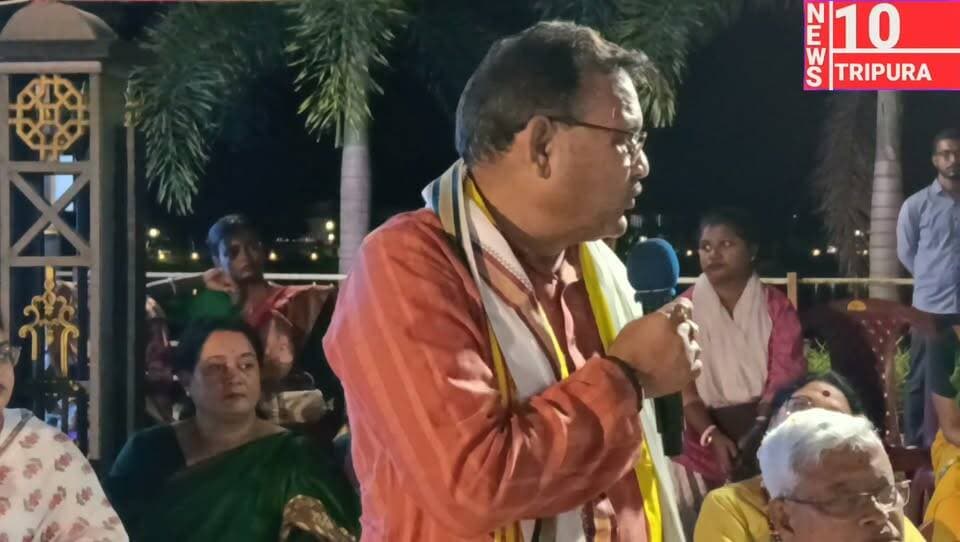শুভ পঞ্চমীর শুভলগ্নে উদয়পুর বিবেক সংঘ ক্লাবের শুভ উদ্বোধন করেন রাজ্যের অর্থমন্ত্রী।