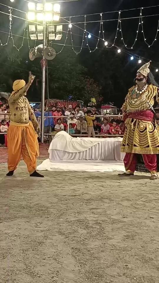 प्राचीन रामलीला मैदान हल्द्वानी में मारीच रावण संवाद की लीला...