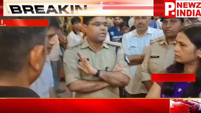 पिछोर में नवरात्रि पर्व को लेकर पुलिस-प्रशासन अलर्ट, एसडीओपी प्रमोद शाक्य ने पंडालों का किया भ्रमण
पत्रकार राम मनोहर मिश्रा मो.747090217