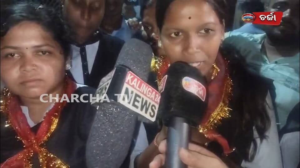 ବିଜେଡି ଓ ବିଜେପି କୁ ଚକ୍ମା ଦେଇ ପାଟକୁରା ରେ କ୍ଲିନ୍ ସ୍ବିପ କଲେ ବିଧାୟକ ଅରବିନ୍ଦ ମହାପାତ୍ର||charchatv||
#Kendrapada #OdishaNews #StudentElections #charchatv