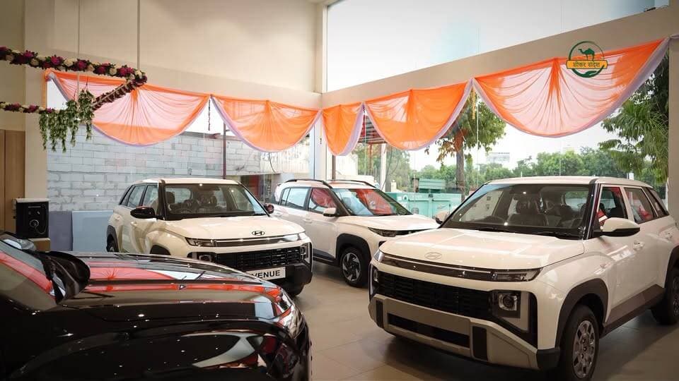 Hyundai की गाड़ी खरीदने पर अभी क्या है ऑफर? Diwali पर डिलीवरी मिलेगी क्या?
#SikarSandesh #Sikar #Hyundai #DiwaliShopping
