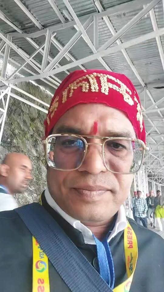551 कि+लो पर लेटकर वैष्णो देवी की यात्रा कर रहे रोहतक के पवन! 🙏 मां के दरबार तक अनोखी भक्ति, श्रद्धा और संकल्प की मिसाल ❤️🚩
रोहतक के पवन अपनी अनोखी यात्रा के साथ चर्चा में, मां वैष्णो देवी के प्रति अटूट आस्था देखकर हर कोई हैरान! जय माता दी 🙏🌺
#VaishnoDevi #जयमातादी #MataVaishnoDevi #Rohtak #Pawan #अनोखी_यात्रा #मां_की_भक्ति #धार्मिक_यात्रा #श्रद्धा_और_विश्वास #A2ZNewsUpdate